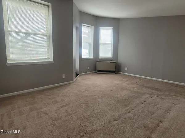 $1,400 | 68 Morris Street, Unit 6, Albany, NY 12208