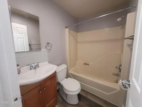$1,400 | 68 Morris Street, Unit 6, Albany, NY 12208