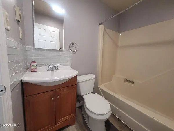 $1,400 | 68 Morris Street, Unit 6, Albany, NY 12208