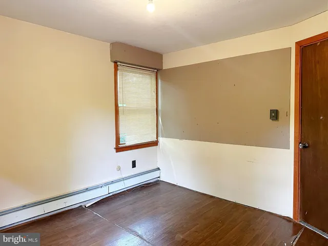 a view of a yard and deck