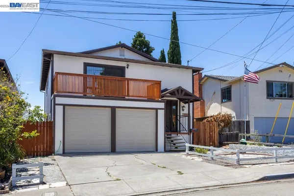 $975,000 | 16645 Cowell Street, Castro Valley, CA 94578