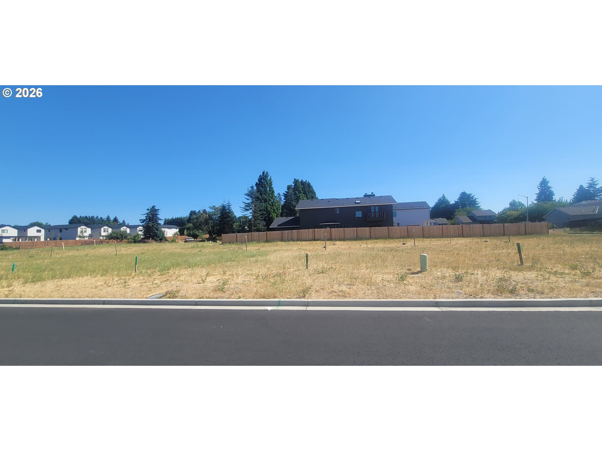 4409 Northeast 101st Street Vancouver, WA 98686 - Photo 2 of 23 a view of city and ocean