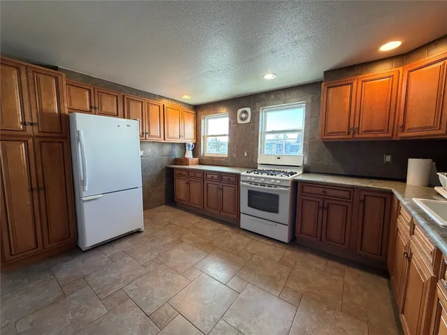 $1,400 | 91 Grand Avenue, Unit 2, Johnson City, NY 13790