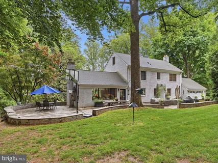 $2,100,000 | 710 Live Oak Drive, McLean, VA 22101