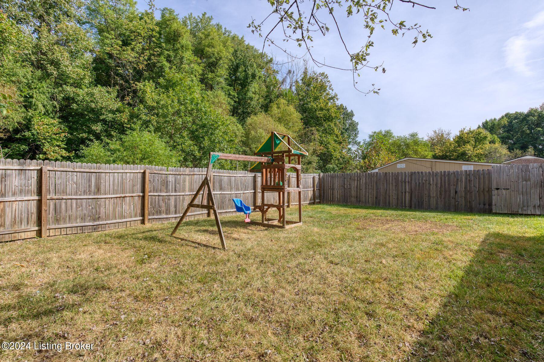 4627 Frel Road Louisville, KY 40272 - Photo 24 of 29 photo_online_024