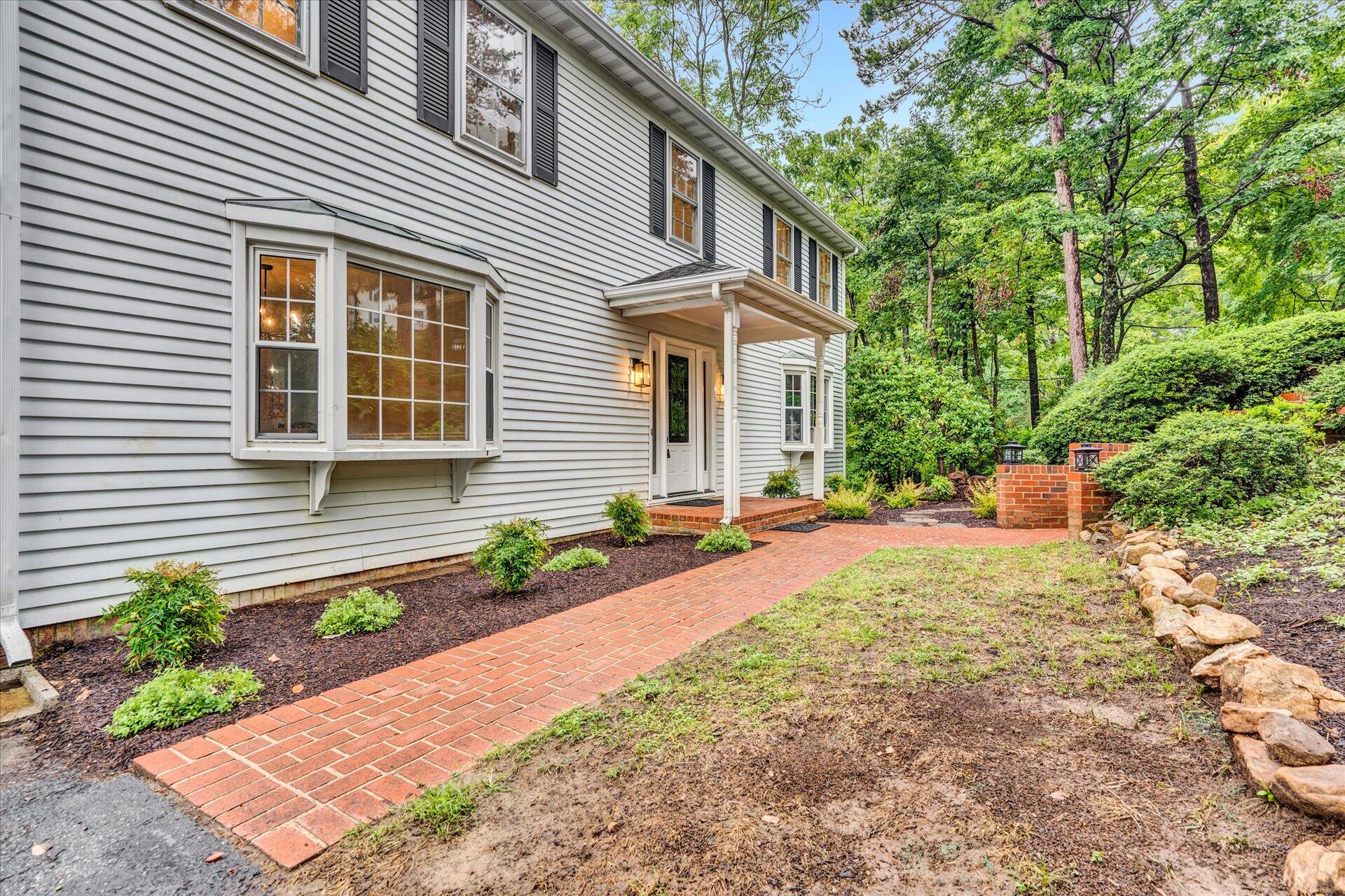 2712 Summit Ridge Road Northeast Roanoke, VA 24012 - Photo 4 of 47 04-DSC8423