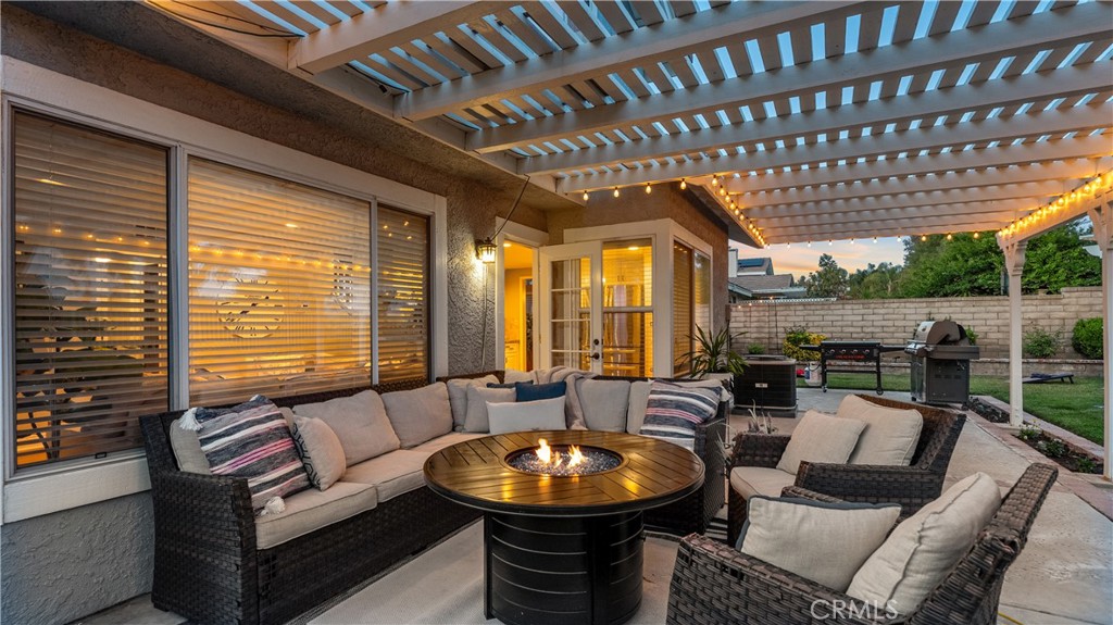 23462 Riversbridge Way Valencia, CA 91354 - Photo 49 of 57