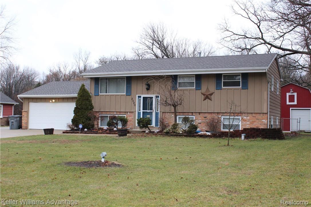 2620 West Erie Road Temperance, MI 48182 - Photo 3 of 47 IMG_2494.JPG