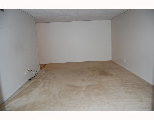900 Washington Road, Unit 406 Mt. Lebanon, PA 15228 - Photo 3 of 13 Living Room.