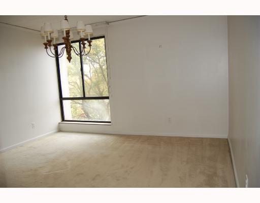 900 Washington Road, Unit 406 Mt. Lebanon, PA 15228 - Photo 4 of 13 Dining Room.