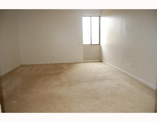 900 Washington Road, Unit 406 Mt. Lebanon, PA 15228 - Photo 10 of 13 Master Bedroom.