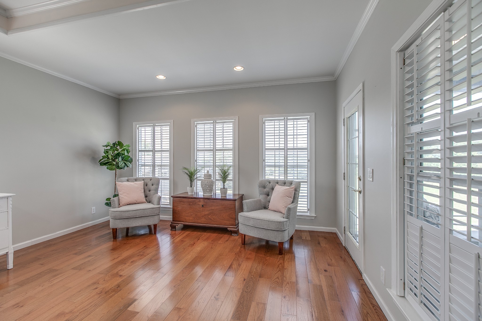 7285 North Milton Road Milton, TN 37118 - Photo 23 of 58 a living room with furniture and a wooden floor