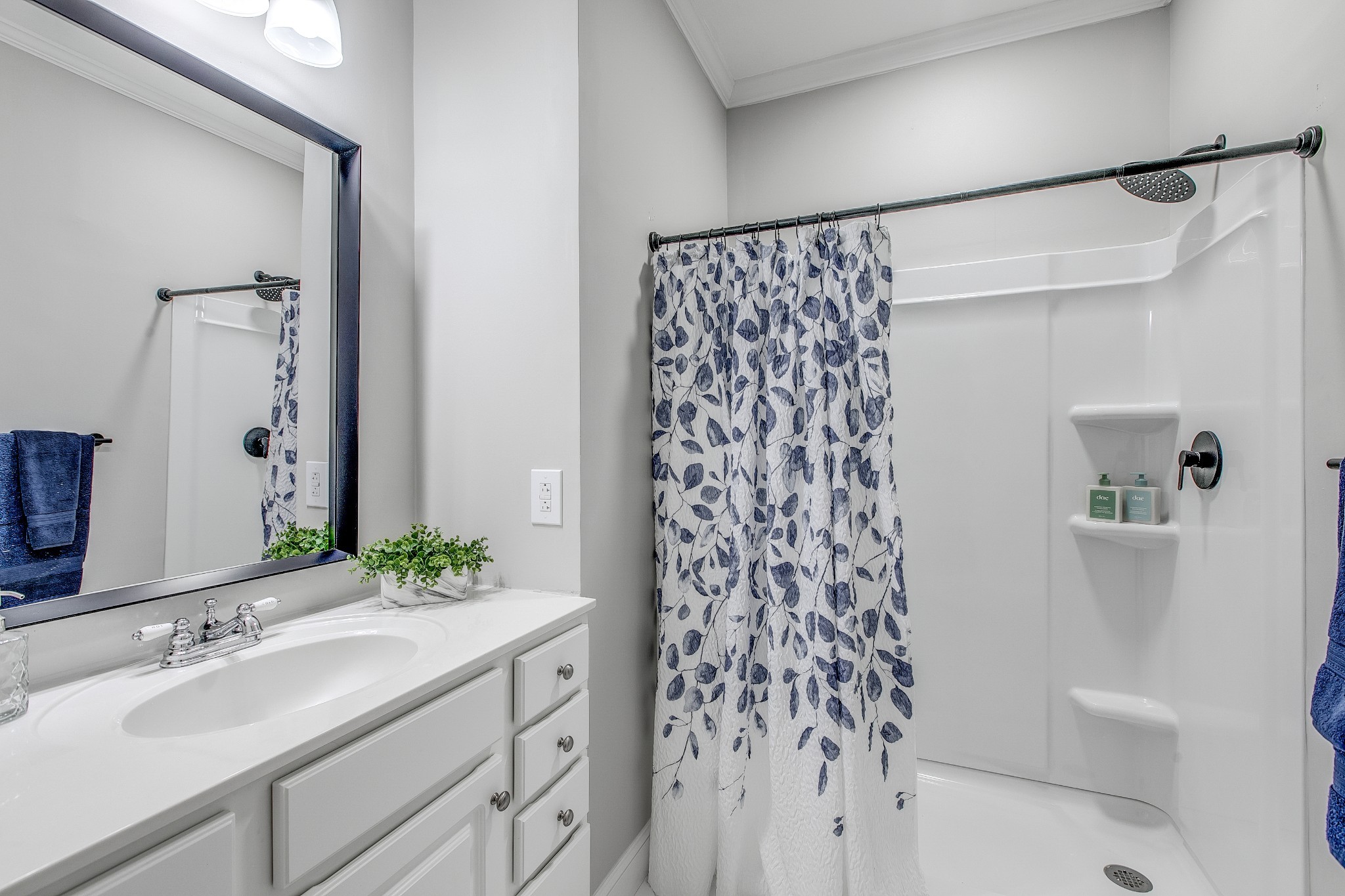 7285 North Milton Road Milton, TN 37118 - Photo 35 of 58 a bathroom with a sink and a mirror