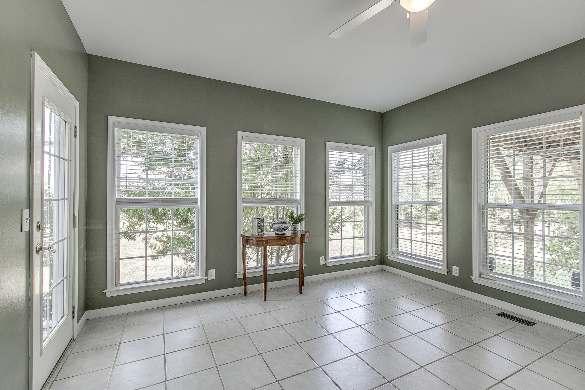 7285 North Milton Road Milton, TN 37118 - Photo 40 of 58 a view of an empty room with window