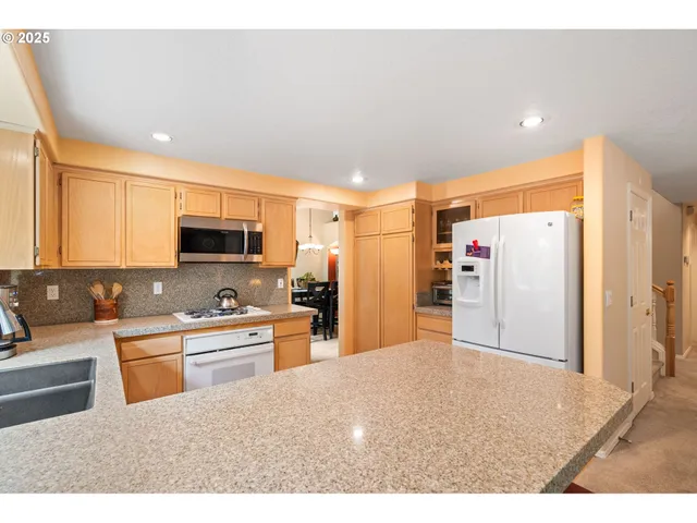 $550,000 | 3010 Southwest Phyllis Drive, Gresham, OR 97080