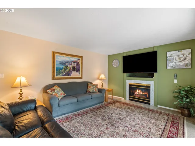 $550,000 | 3010 Southwest Phyllis Drive, Gresham, OR 97080