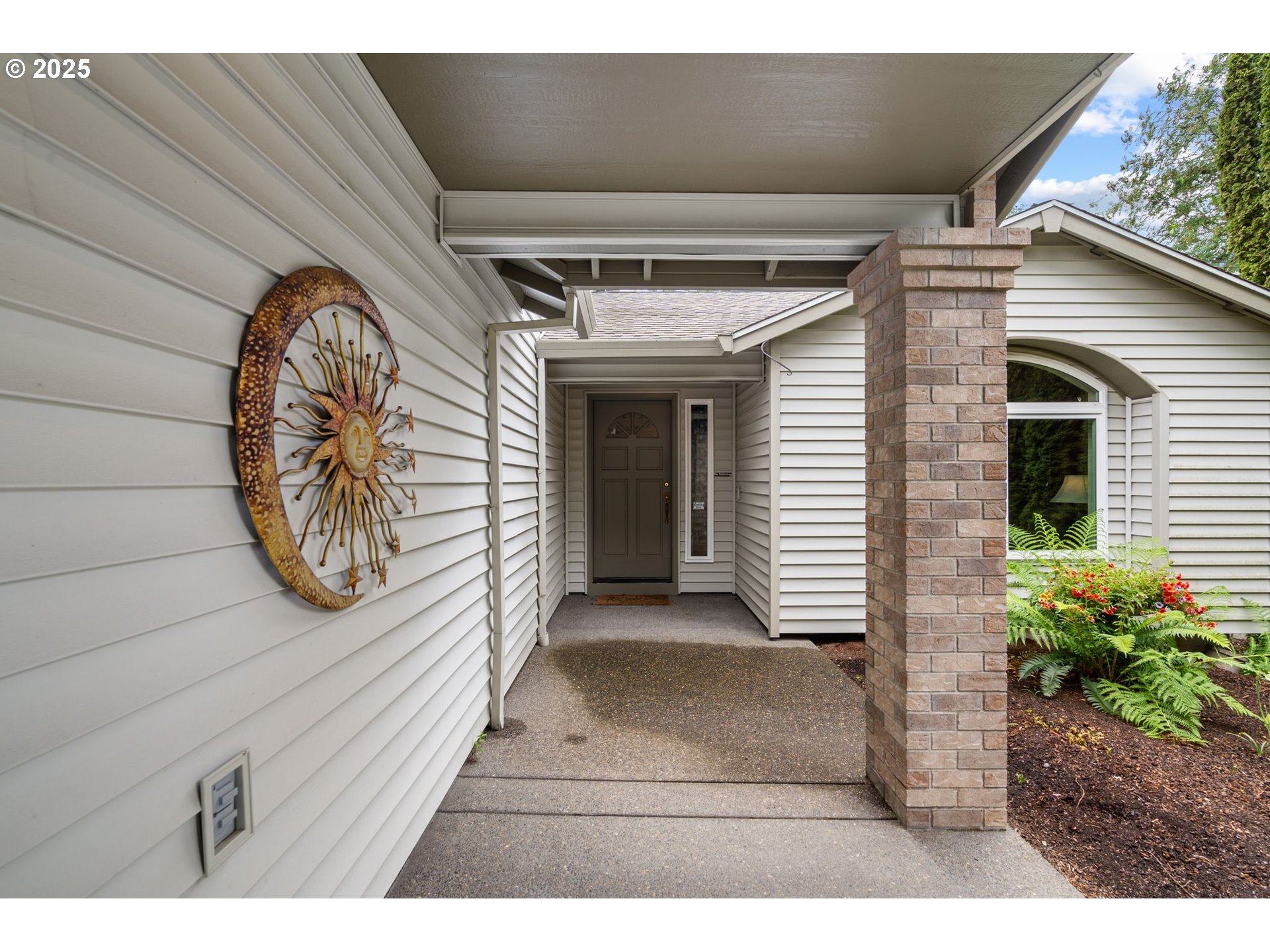 3010 Southwest Phyllis Drive Gresham, OR 97080 - Photo 2 of 48