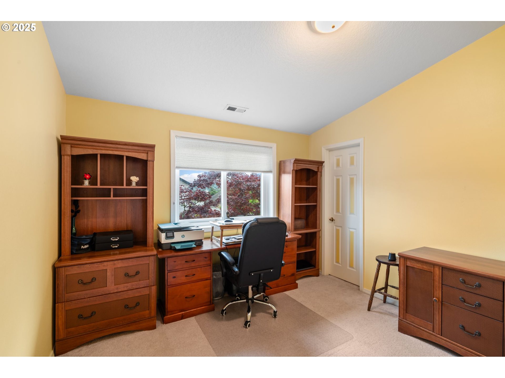 3010 Southwest Phyllis Drive Gresham, OR 97080 - Photo 25 of 48 a view of workspace with wooden floor windows