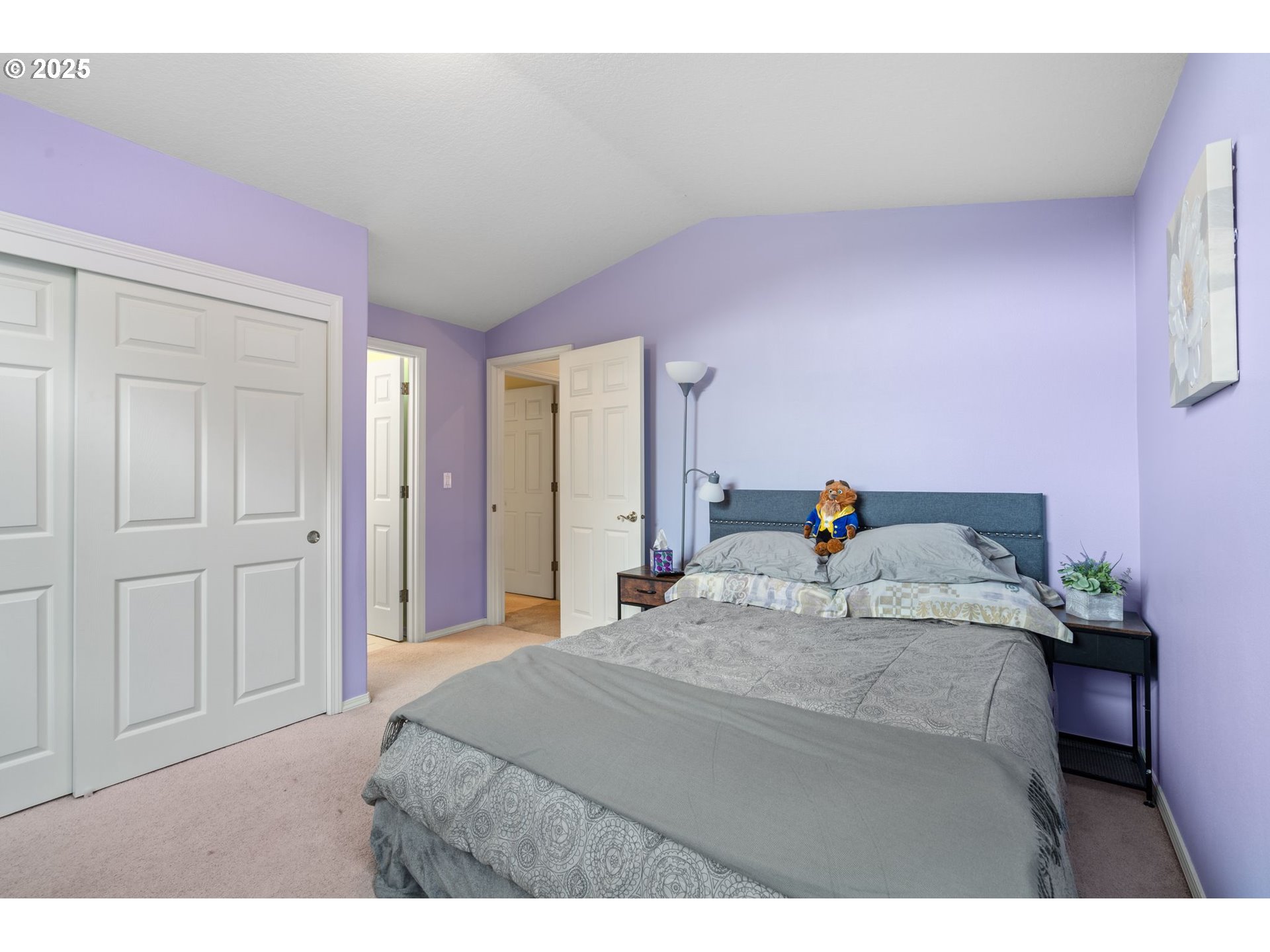3010 Southwest Phyllis Drive Gresham, OR 97080 - Photo 31 of 48 a bedroom with a bed and a cabinets