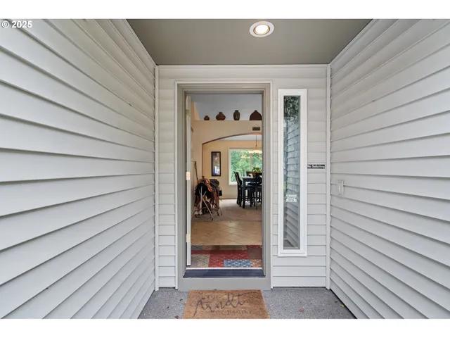 $550,000 | 3010 Southwest Phyllis Drive, Gresham, OR 97080