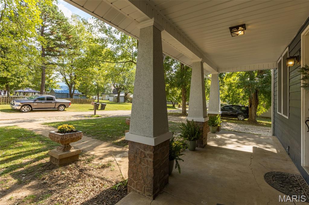 217 Spring Street Arcadia, MO 63621 - Photo 5 of 67