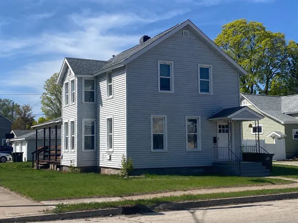 $156,900 | 813 8th Street, Menominee, MI 49858