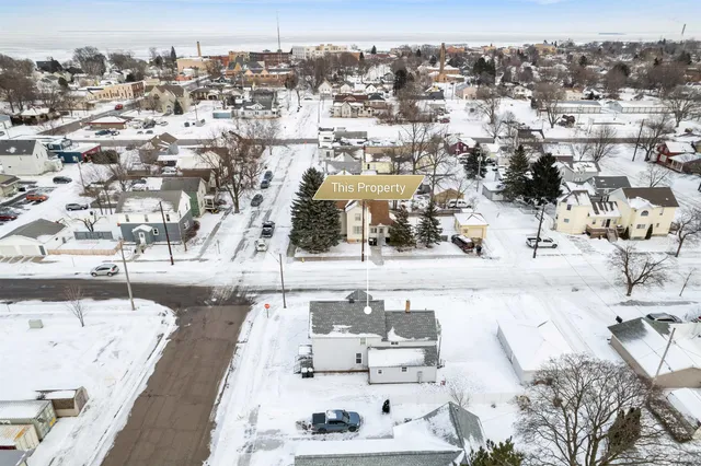 $189,900 | 813 8th Street, Menominee, MI 49858