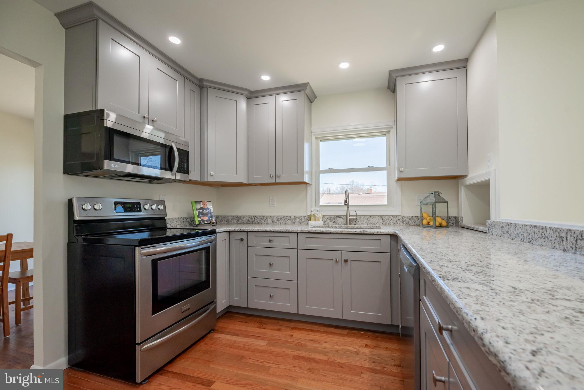25 Cornwall Road New Castle, DE 19720 - Photo 8 of 26 Updated Kitchen