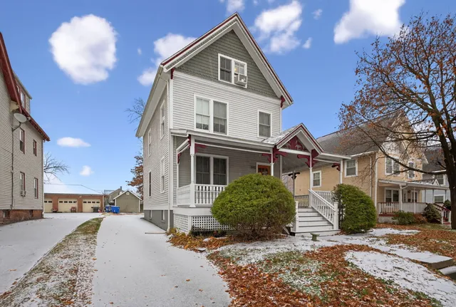 $299,999 | 202 Laurel Street, Hartford, CT 06105