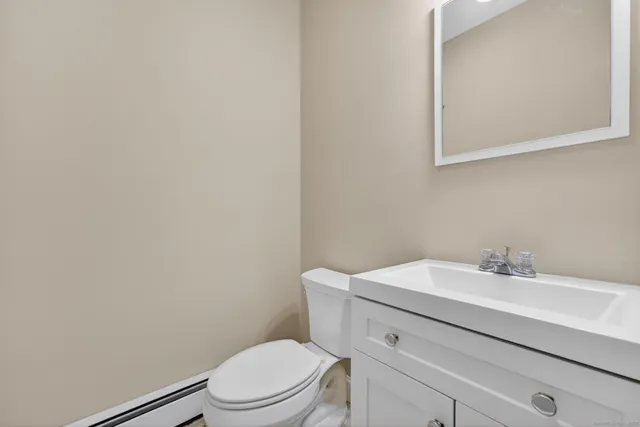 $299,999 | 202 Laurel Street, Hartford, CT 06105