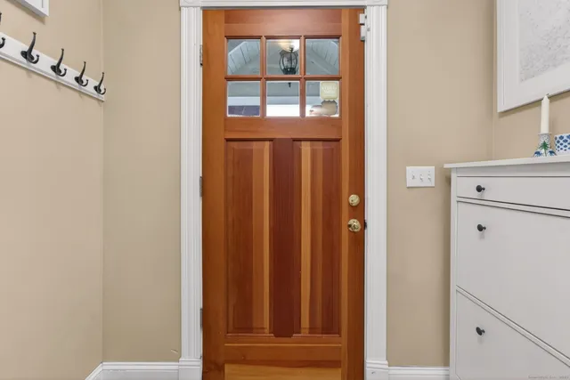 $299,999 | 202 Laurel Street, Hartford, CT 06105