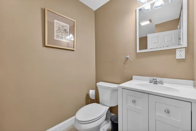 $299,999 | 202 Laurel Street, Hartford, CT 06105