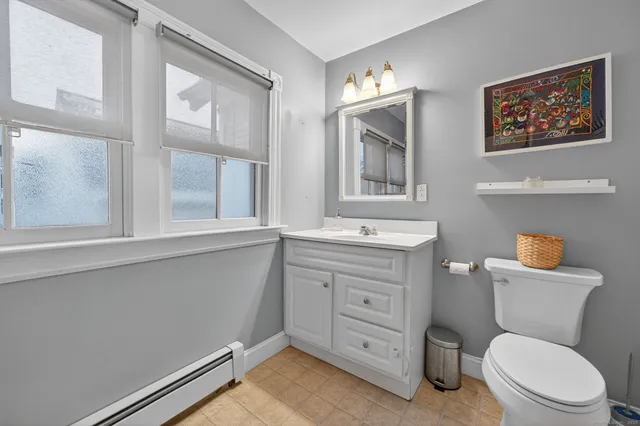 $299,999 | 202 Laurel Street, Hartford, CT 06105