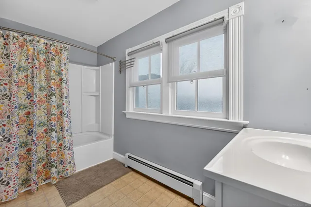 $299,999 | 202 Laurel Street, Hartford, CT 06105