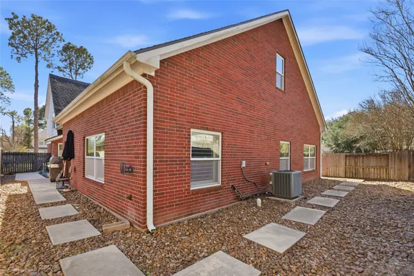 $3,800 | 14602 Cobre Valley Drive, Houston, TX 77062