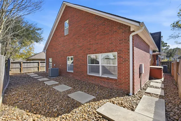 $3,800 | 14602 Cobre Valley Drive, Houston, TX 77062