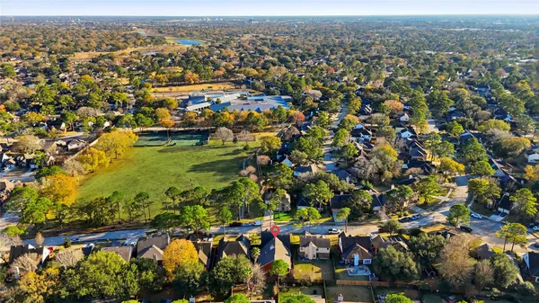 $3,800 | 14602 Cobre Valley Drive, Houston, TX 77062