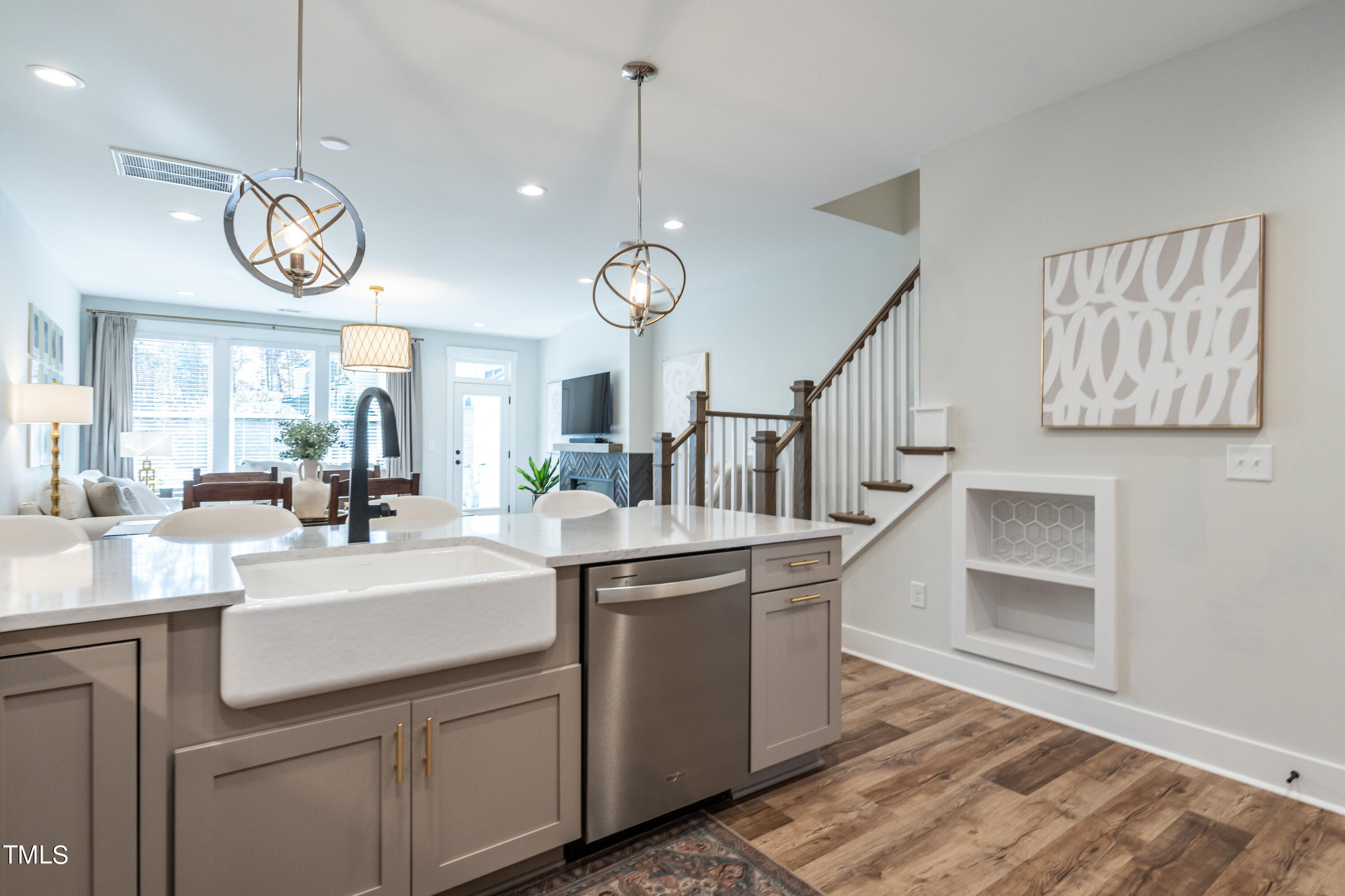 007-original-kitchen