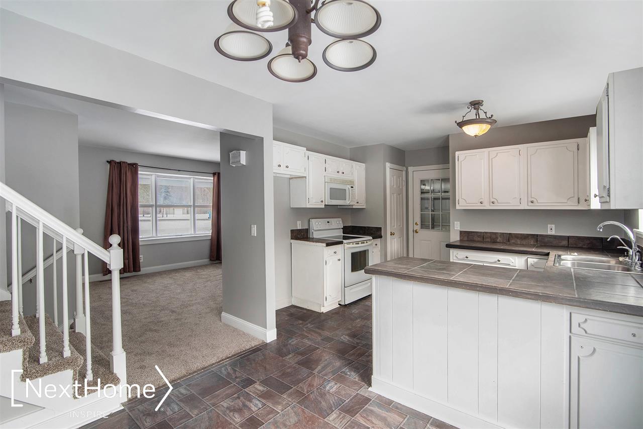 7249 Calkins Road Flint, MI 48532 - Photo 3 of 24