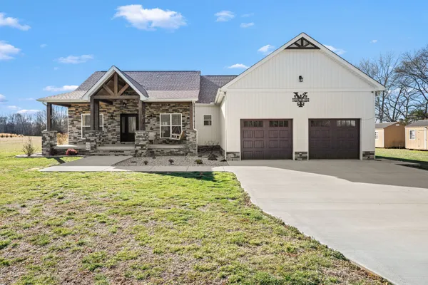 $479,500 | 431 Rose Drive, Decherd, TN 37324