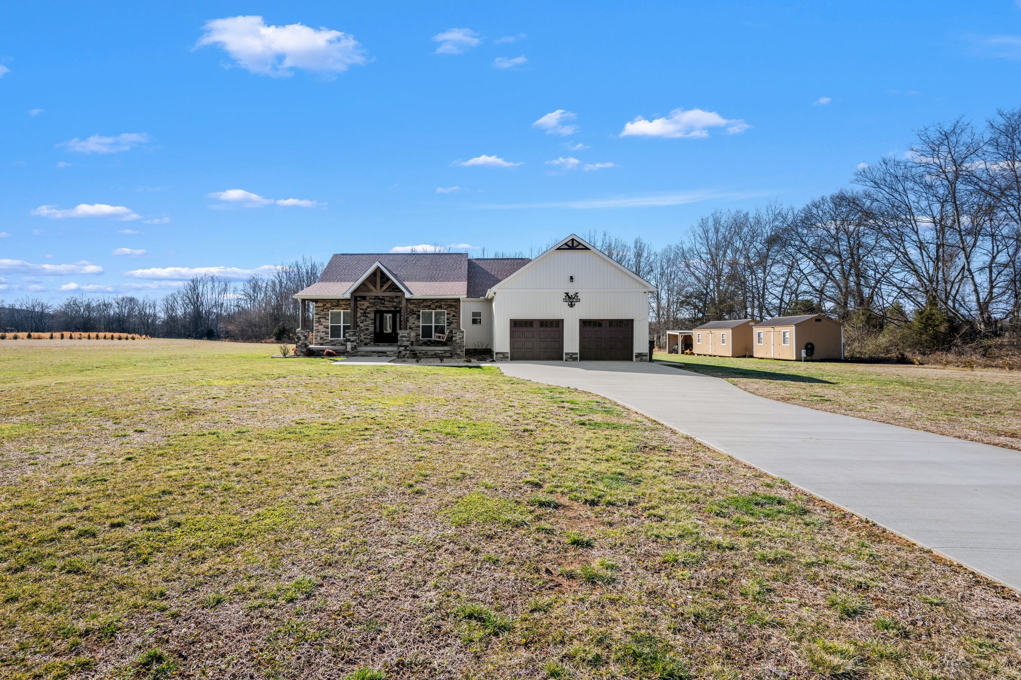 431 Rose Drive Decherd, TN 37324 - Photo 4 of 53