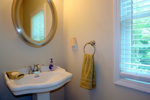 605 Dripping Springs Road Monterey, TN 38574 - Photo 28 of 40 GUEST BATH