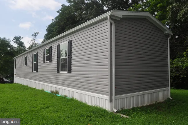 $60,000 | 1 Railway Avenue, Millersburg, PA 17061