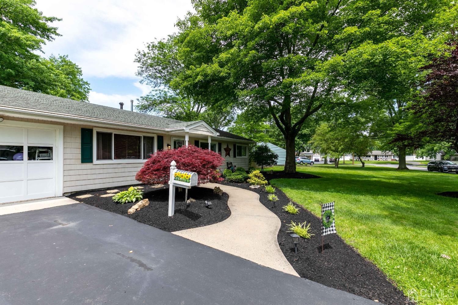 5 Stockton Road Monmouth Junction, NJ 08852 - Photo 4 of 49 Welcome to 5 Stockton