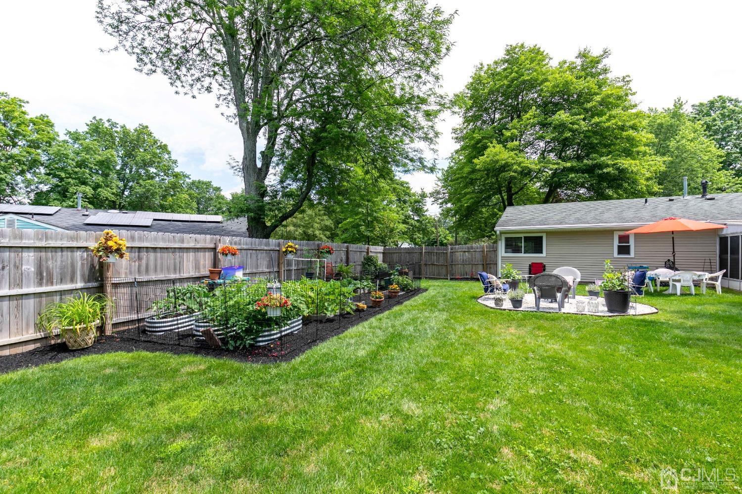 5 Stockton Road Monmouth Junction, NJ 08852 - Photo 44 of 49 Front View of Garden