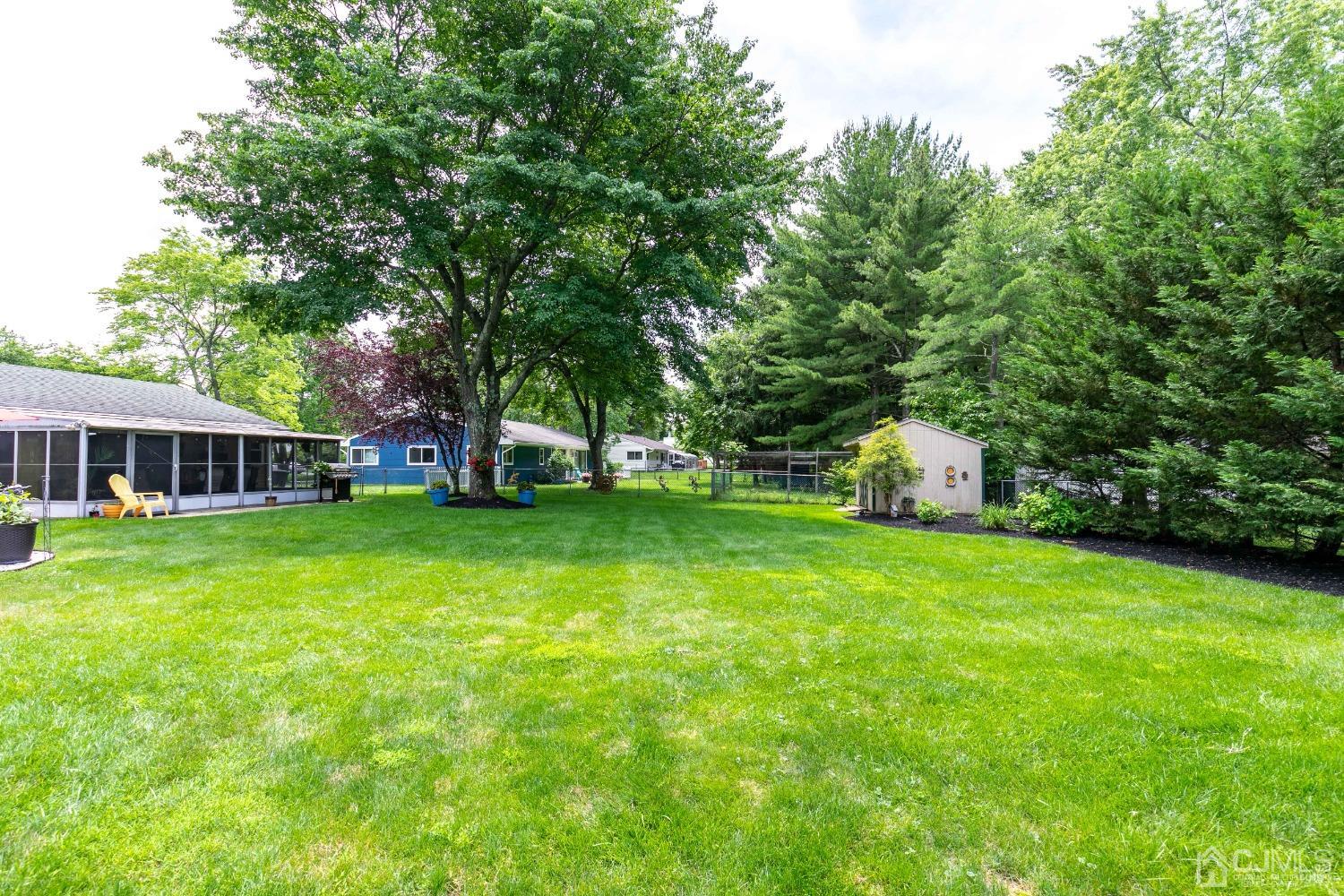 5 Stockton Road Monmouth Junction, NJ 08852 - Photo 46 of 49 Charming Greenery