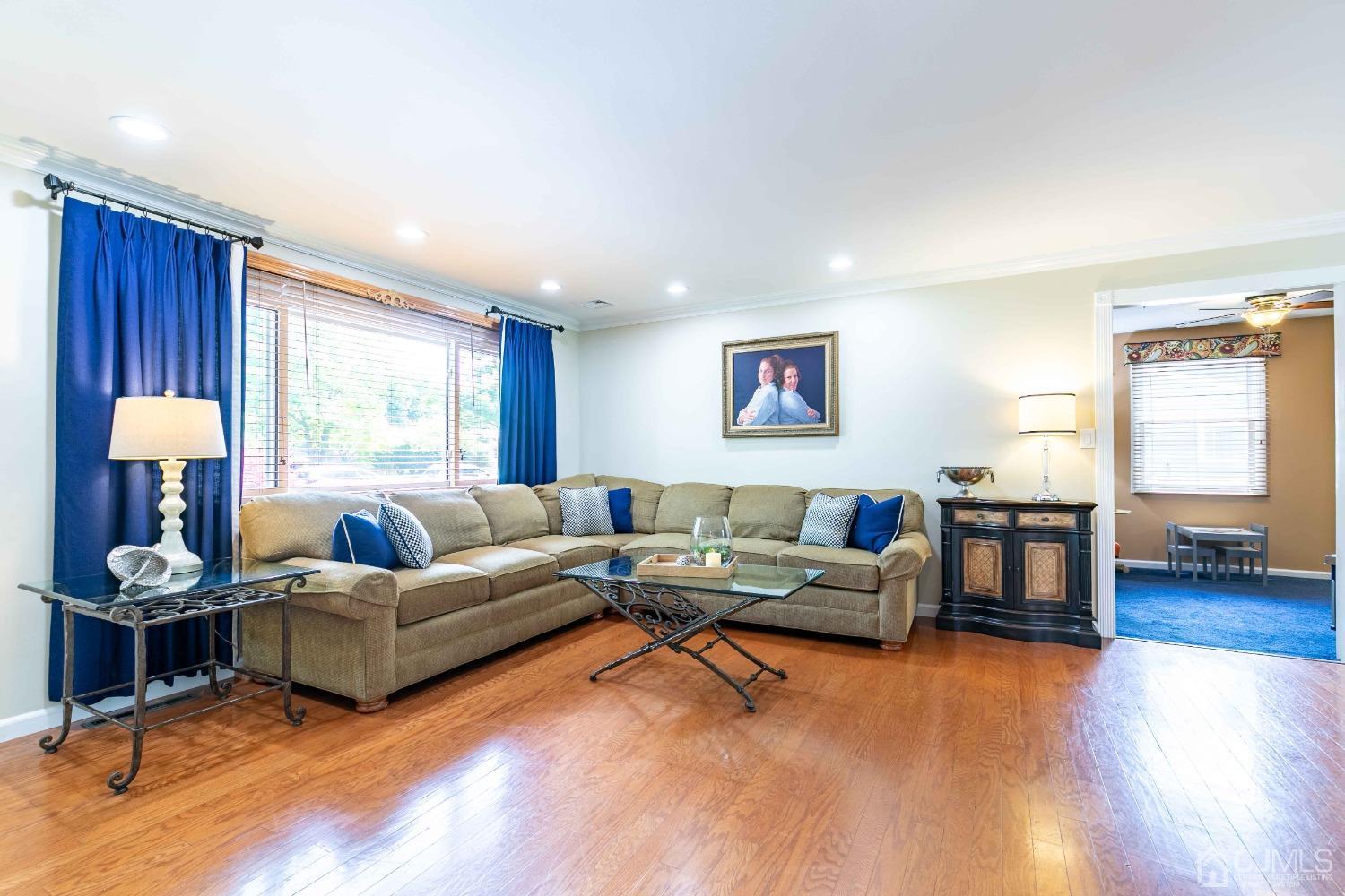 5 Stockton Road Monmouth Junction, NJ 08852 - Photo 7 of 49 Gleaming Hardwood Flooring