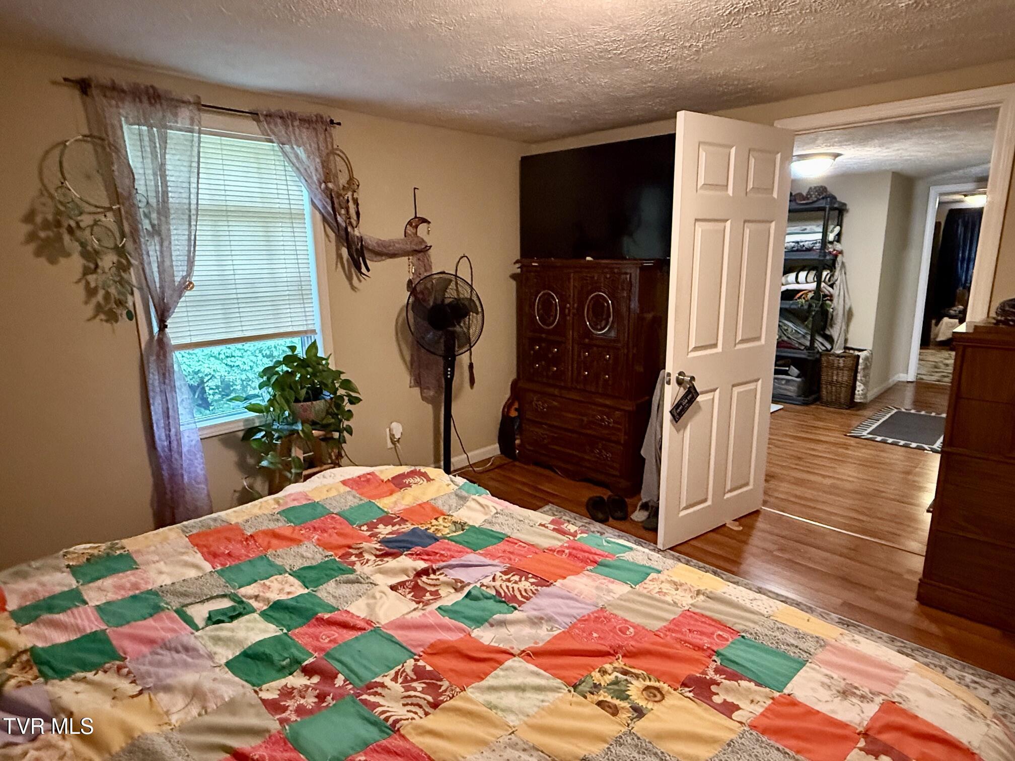 5209 Spotswood Road Norton, VA 24273 - Photo 15 of 31 26