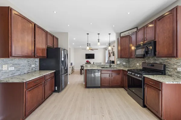 $495,000 | 2883 McMurtrie Court, Yorkville, IL 60560