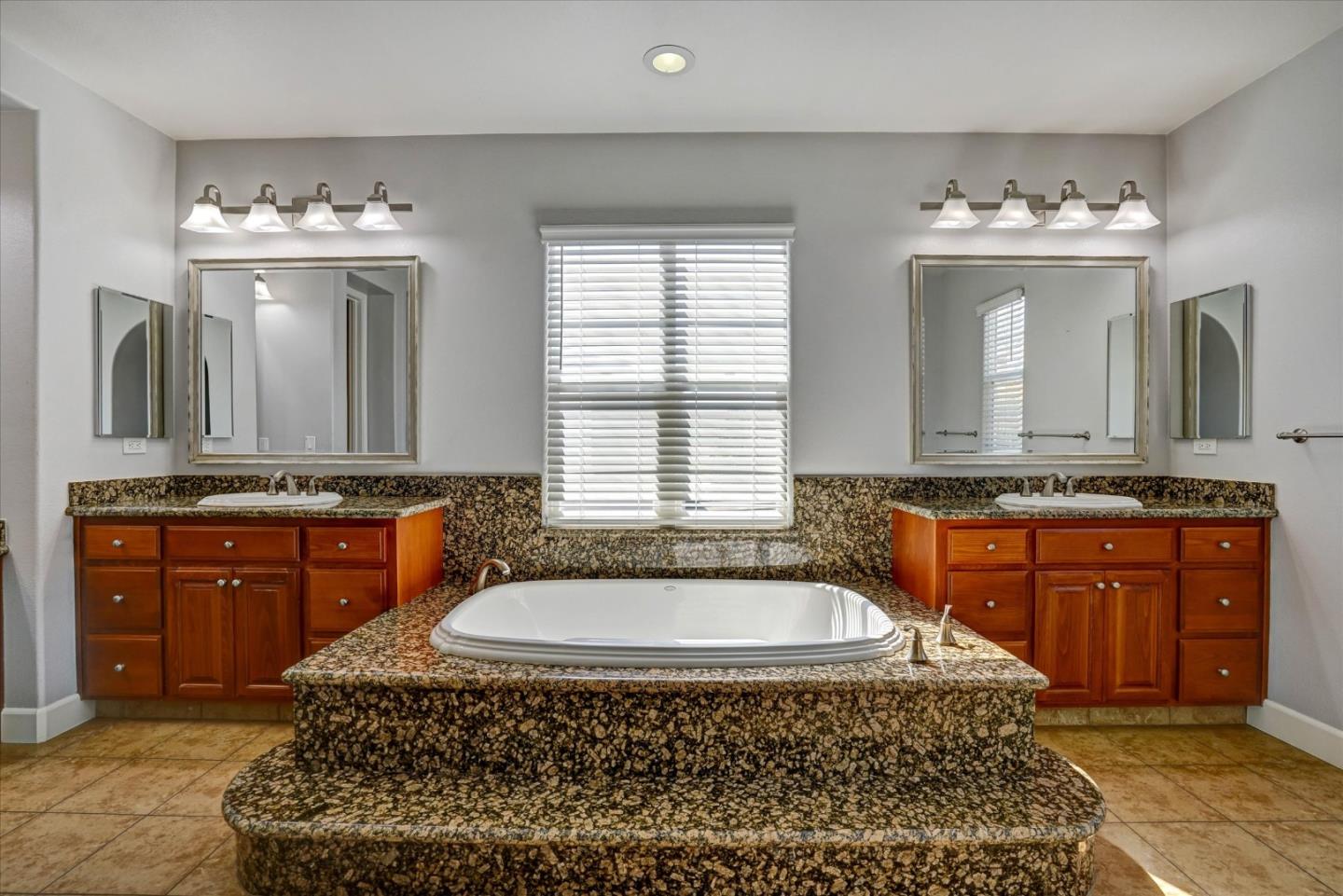 233 Snowdrop Court San Ramon, CA 94582 - Photo 22 of 36